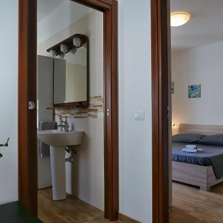 Wind Rose House - Bicamere, Parcheggio Fronte Mare Apartment *